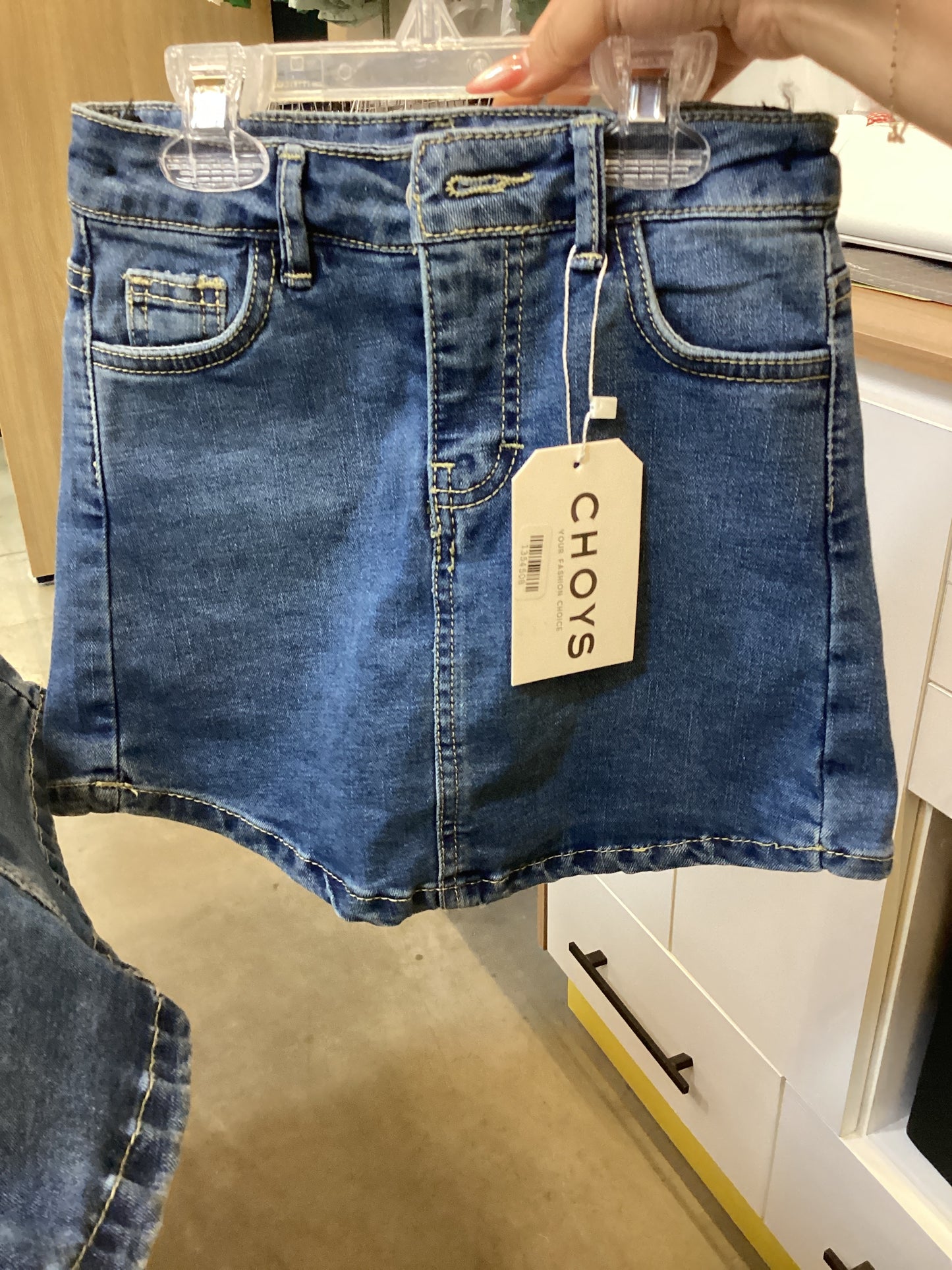 short falda azul fuerte