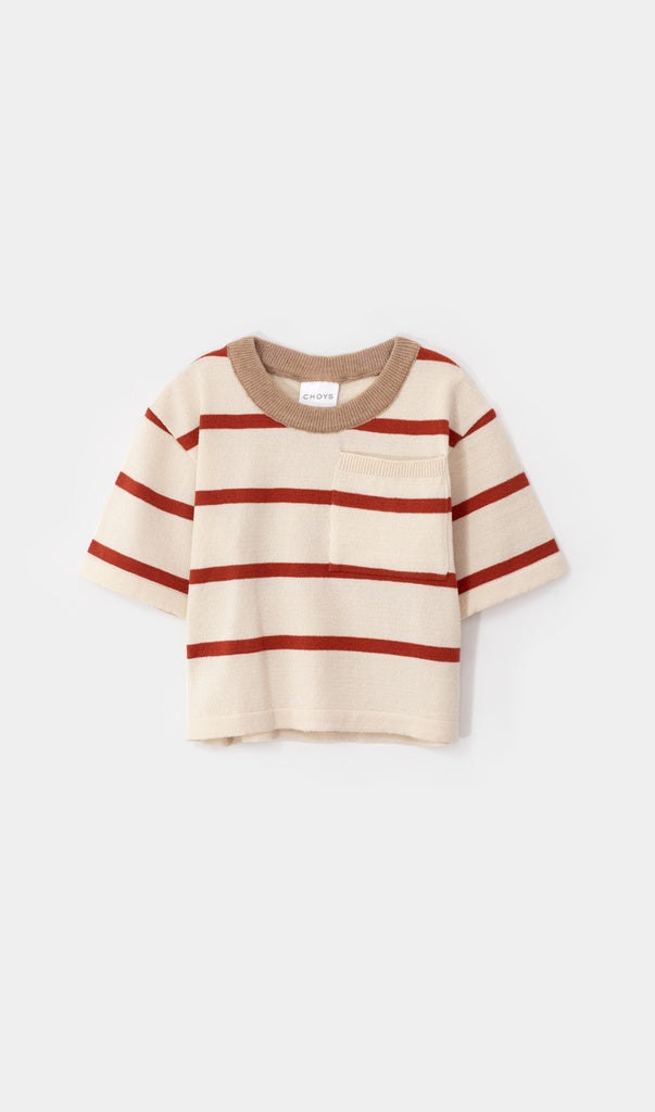 camiseta beige líneas rojas