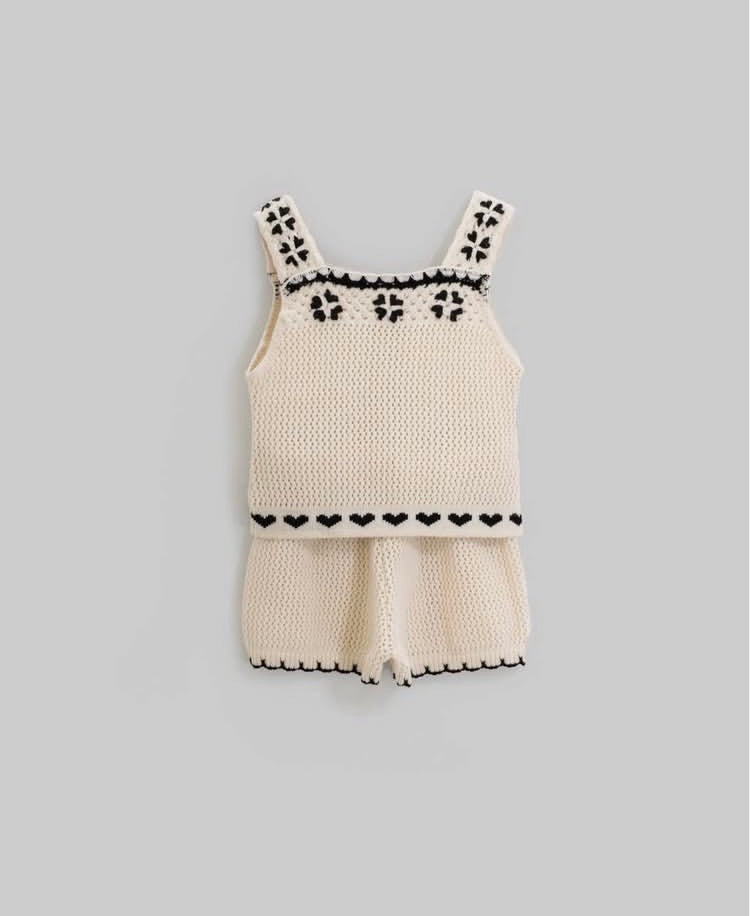 Conjunto crochet flores beige y negro